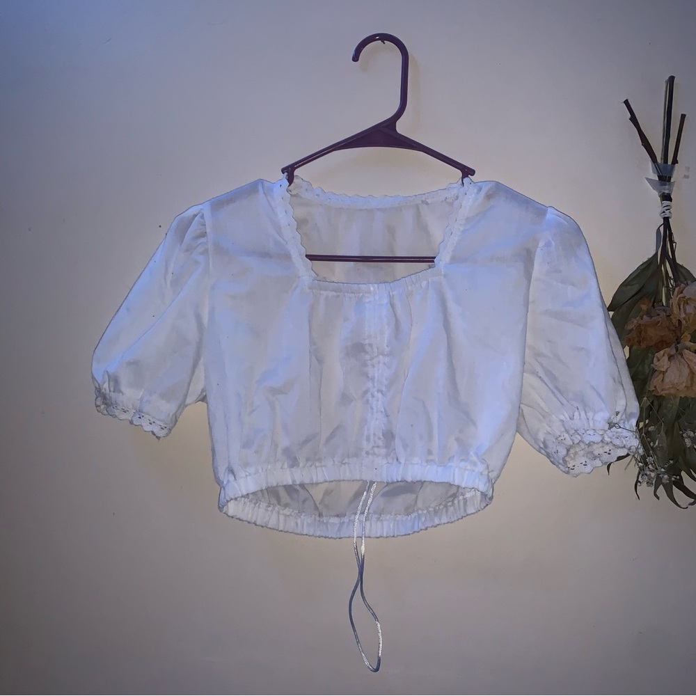 Lace Trim Poof Sleeves With Square Neckline